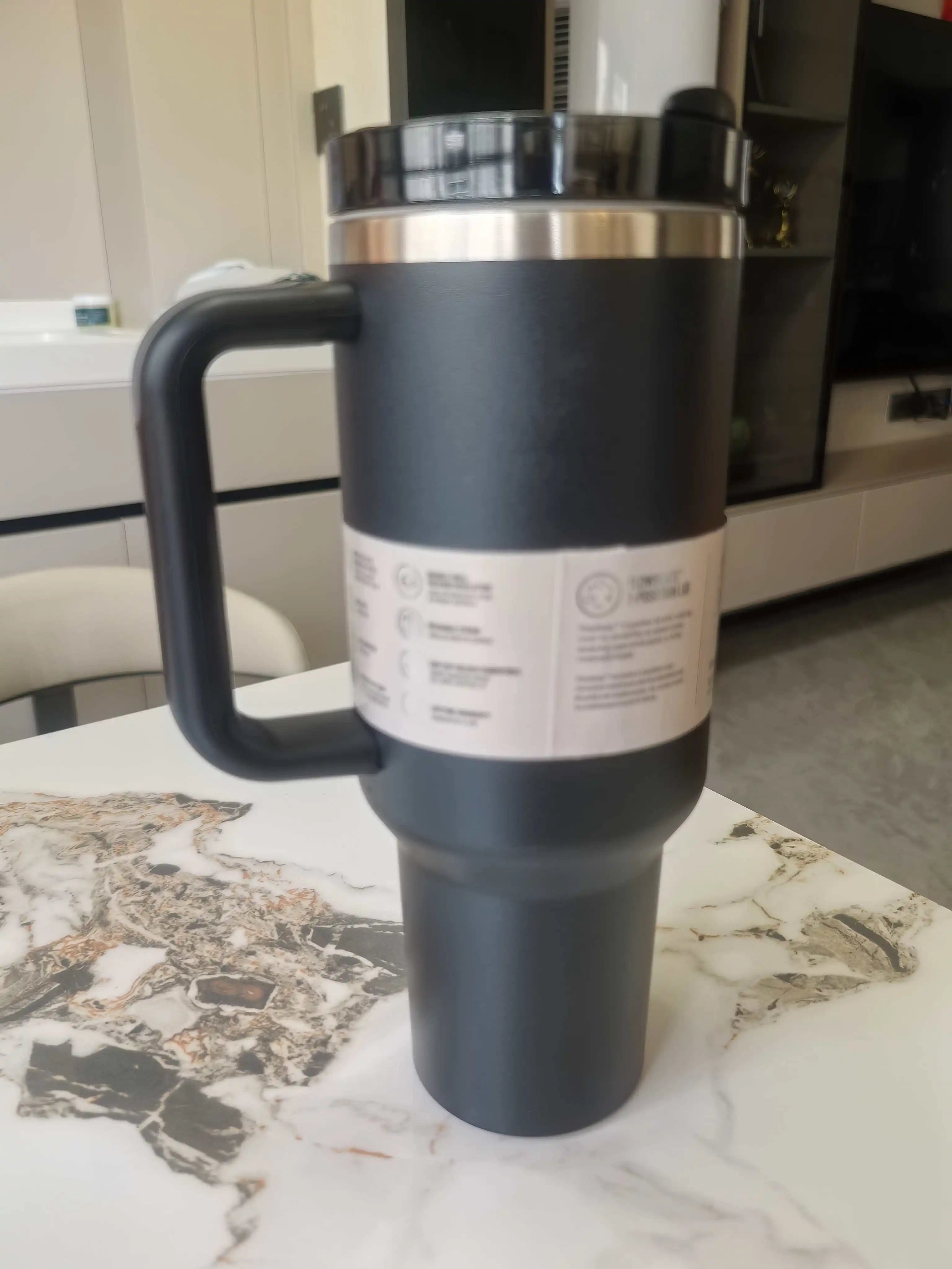 40-ounce vacuum insulated mug, double-walled thermos, stainless steel car water bottle, suitable for hot and cold drinks